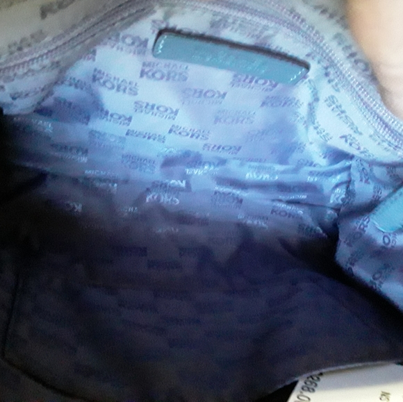 MK leather purse - Picture 10 of 14